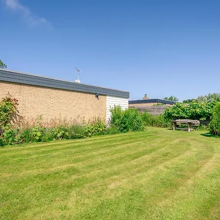 Holiday home Orchismient 2